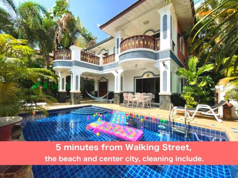 Property building, Facade/entrance, Swimming pool