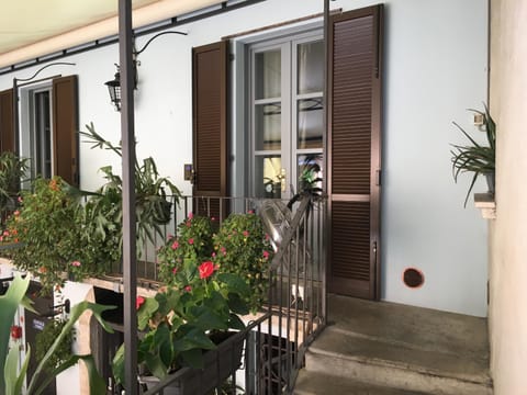 Balcony/Terrace, Area and facilities