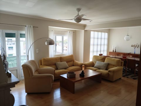 Living room, Seating area, fireplace