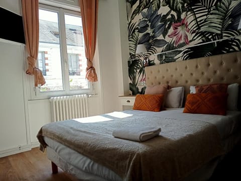 Logis Hôtel Louise de Savoie Hotel in Blois