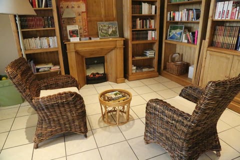 Communal lounge/ TV room, Winter, Library, Living room, Lounge or bar, Seating area