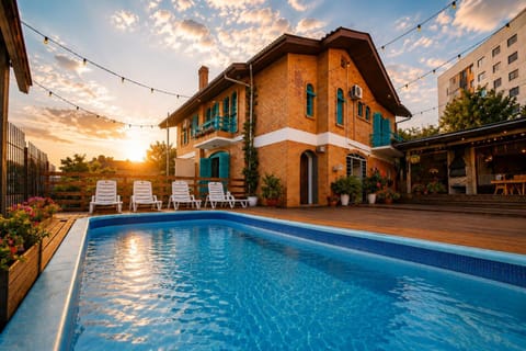 View (from property/room), City view, Pool view, Swimming pool