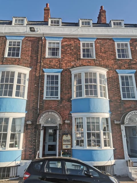Property building, Location