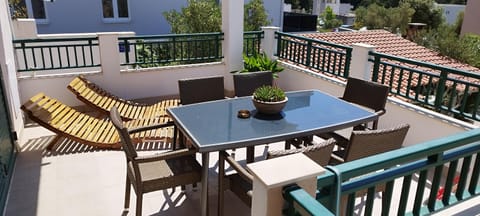 House Lipo Bed and Breakfast in Makarska