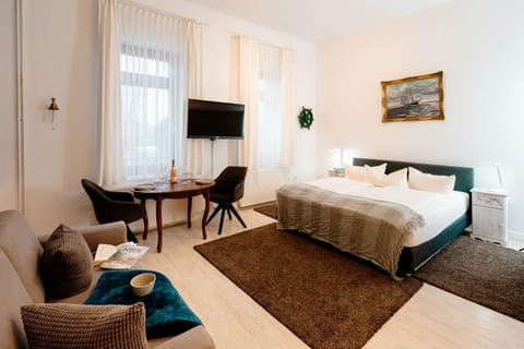 Kapitaenshaus-Lassen-Zimmer-Santa-Maria Bed and Breakfast in Westerland