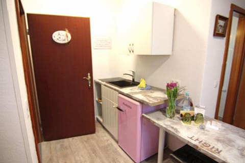 Kapitaenshaus-Lassen-Zimmer-Miss-Marple Bed and Breakfast in Westerland