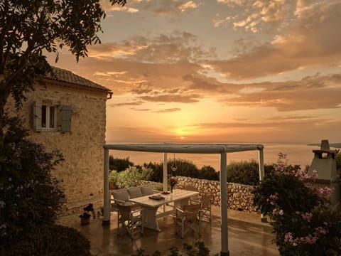 BBQ facilities, Balcony/Terrace, Sunrise
