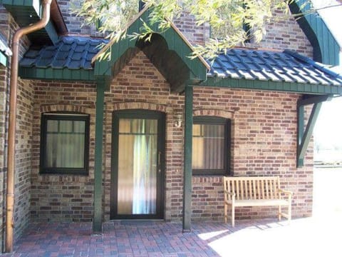 Zur-alten-Schmiede-II-Wohnung-unten-II Apartment in Boltenhagen