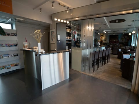 Lobby or reception, Lounge or bar