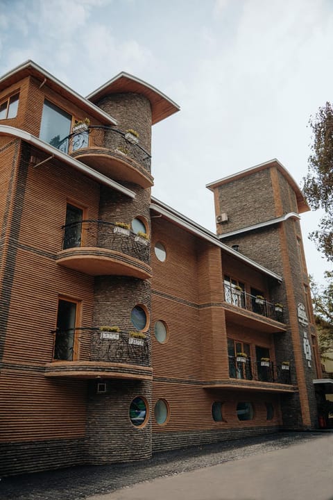 Property building, Facade/entrance, City view, Street view, Area and facilities
