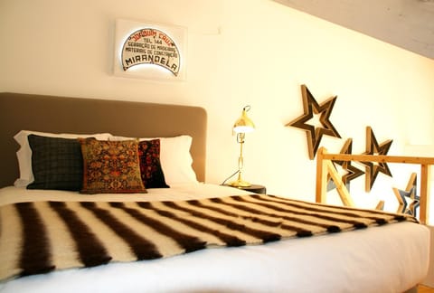 Bed, Decorative detail