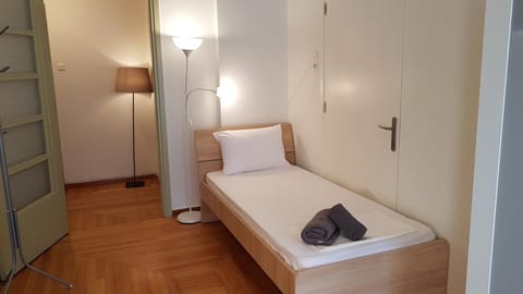 Errathens Apartments - Athens Center Apartment in Athens