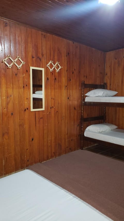 Wood house casa privada House in Angra dos Reis