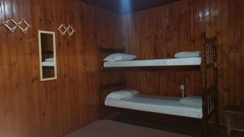 Wood house casa privada House in Angra dos Reis