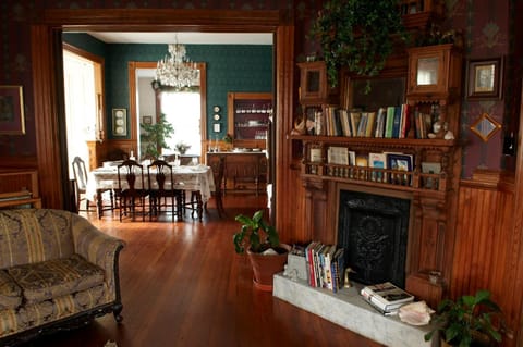 Communal lounge/ TV room, Lobby or reception