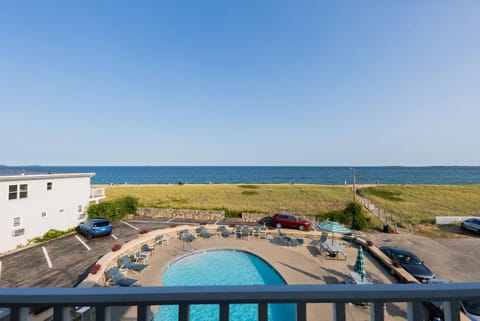 View (from property/room), Pool view, Sea view