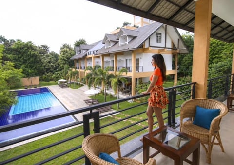 Property building, Swimming pool