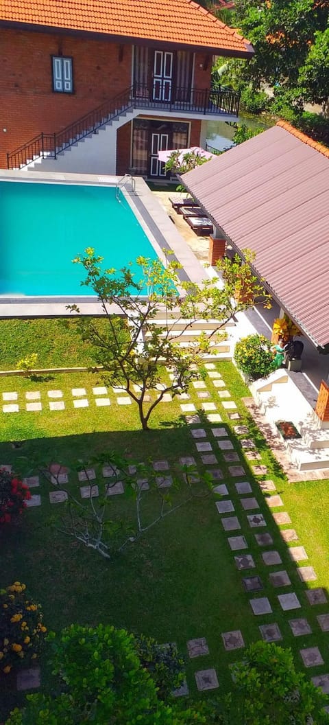 Garden, Swimming pool