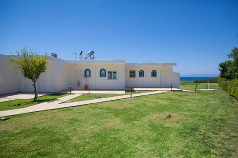 Facade/entrance, Floor plan, Garden view, Mountain view, Street view
