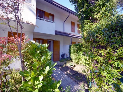 Property building, Garden, Garden view