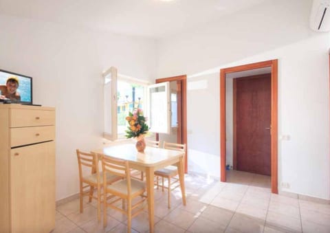 Centro Vacanze Verde Azzurro Campground/ 
RV Resort in Marche