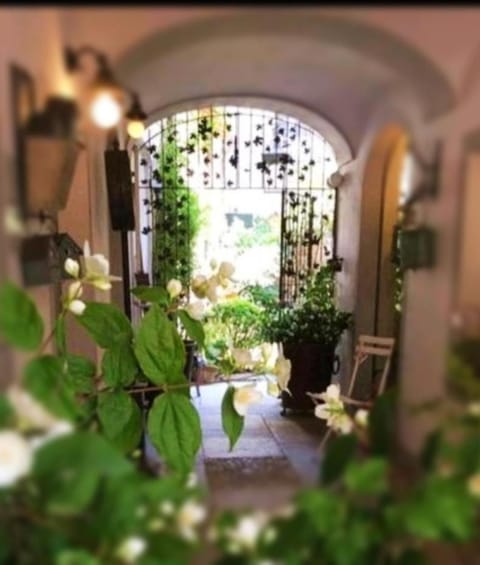 La Casa sul Giardino Apartment in Lombardy