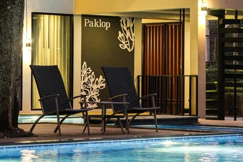Swimming pool, Swimming pool