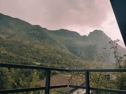 Nearby landmark, Day, Natural landscape, Mountain view