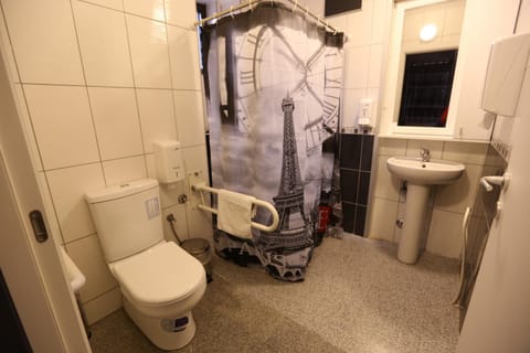Bathroom, Facility for disabled guests