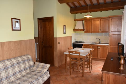 LAGO DI BOLSENA Agriturismo Le Ginestre Farm Stay in Lazio