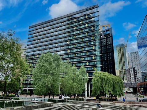 Property building, Facade/entrance, Neighbourhood, Bird's eye view, City view