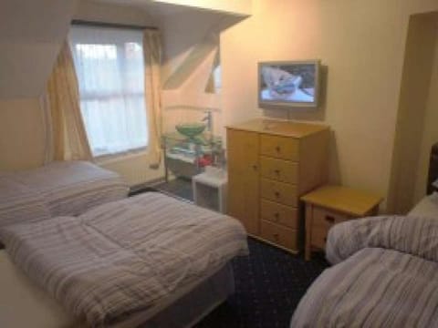 Abinger Guest House Bed and Breakfast in Leicester