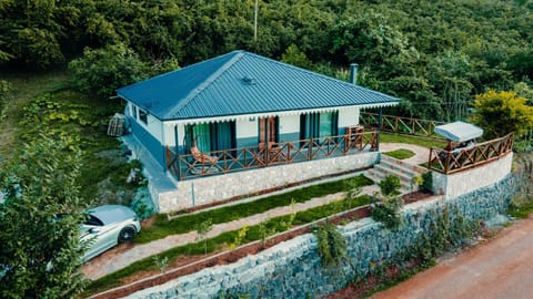 Property building, Facade/entrance, Off site, Garden view