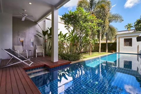 Garden, Swimming pool, Swimming pool