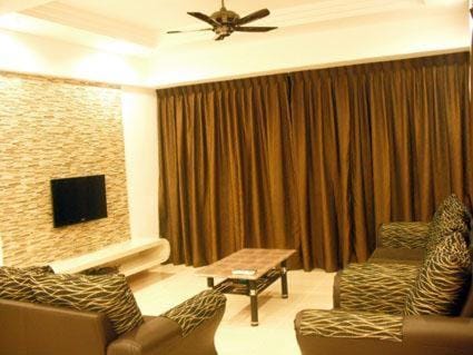 Communal lounge/ TV room
