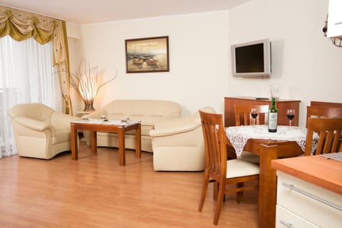 Living room, Photo of the whole room