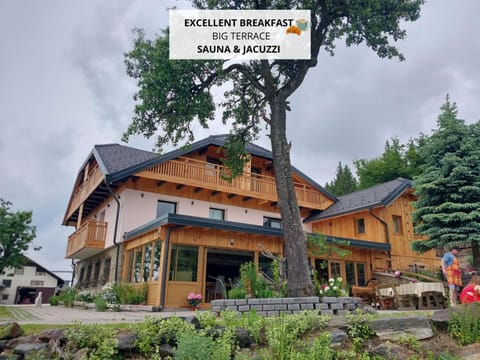 Property building, Day, Neighbourhood, Natural landscape, Street view, Location