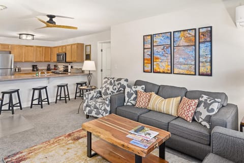 Kitchen or kitchenette, Living room
