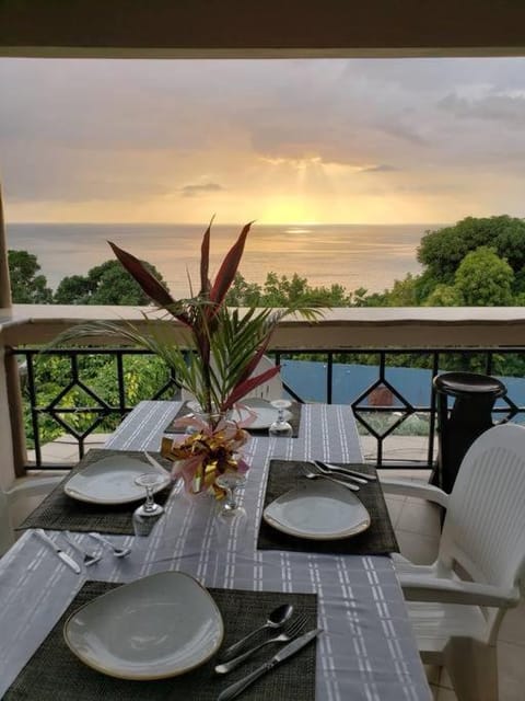 Restaurant/places to eat, Dining area, Sea view, Sunrise, Sunset