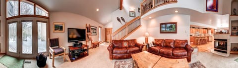 Village Townhome: Views, Location Apartment in Frisco