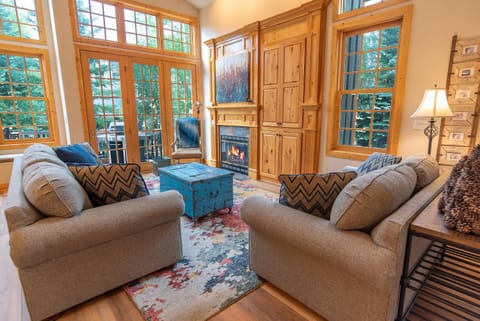 White Wolf Mountain Air Townhome: Elegant Retreat Apartment in Breckenridge