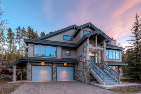 Boulder Ridge Haus: Slopeside Elegance House in Breckenridge