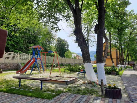Spring, BBQ facilities, Children play ground, Evening entertainment, On site, Area and facilities, Entertainment