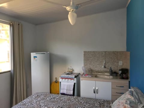 Bed, Kitchen or kitchenette, Photo of the whole room, Bedroom