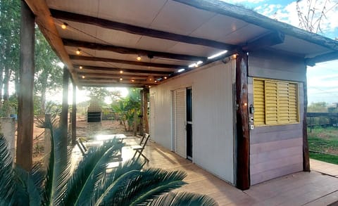 Facade/entrance, View (from property/room)
