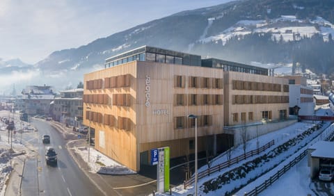Property building, Neighbourhood, Winter, Mountain view, Location