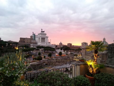 Balcony/Terrace, City view, Landmark view, Sunset
