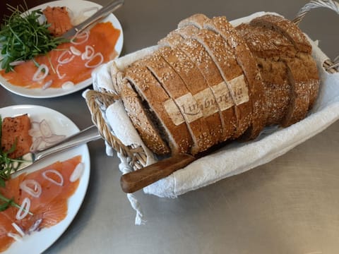 Restaurant/places to eat, Dining area, Breakfast, Buffet breakfast