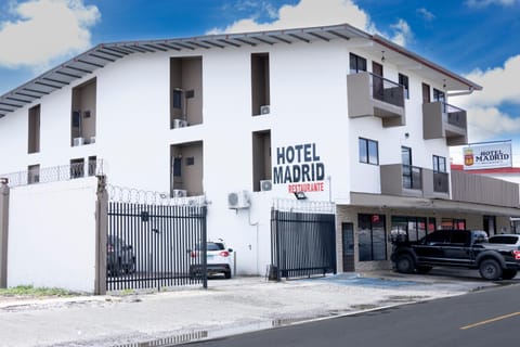 Property building, Facade/entrance