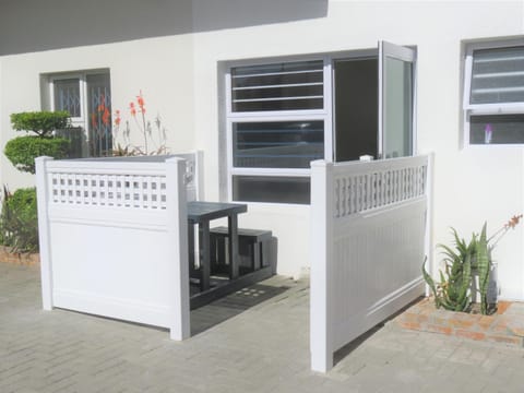 Day, Mountain view, Area and facilities